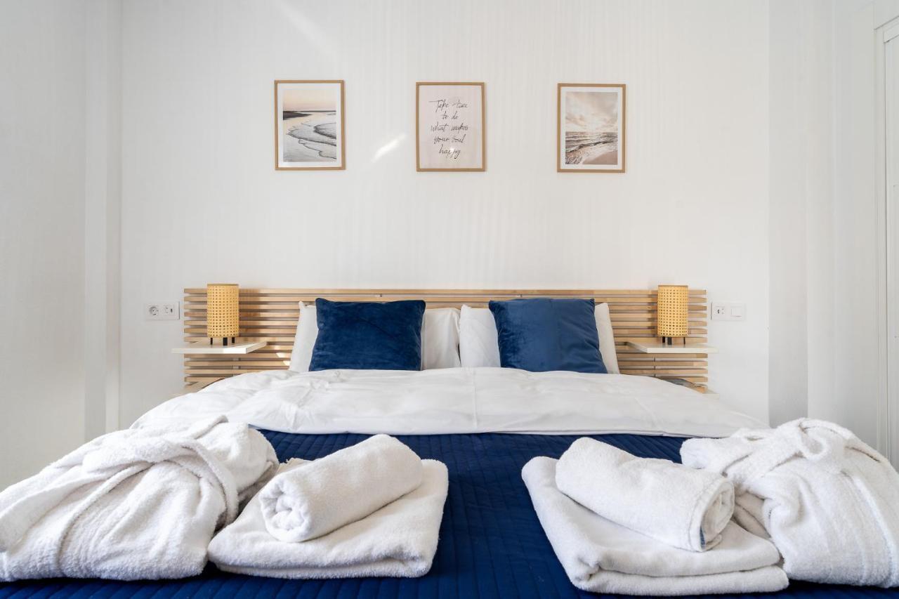 Sea View 2 Bedroom Apartment 2 Min Away From The Beach Torremolinos Exterior foto