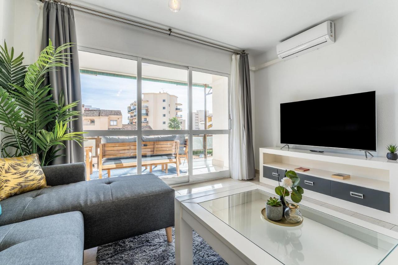 Sea View 2 Bedroom Apartment 2 Min Away From The Beach Torremolinos Exterior foto