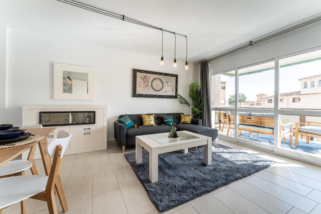 Sea View 2 Bedroom Apartment 2 Min Away From The Beach Torremolinos Exterior foto