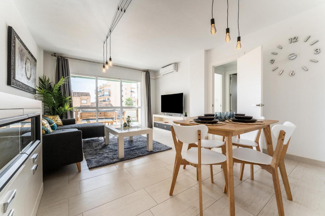 Sea View 2 Bedroom Apartment 2 Min Away From The Beach Torremolinos Exterior foto